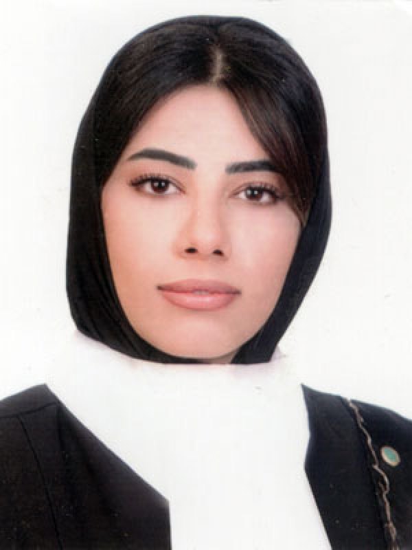 مریم نقی پور